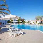 Malibu Park Aparthotel 3*