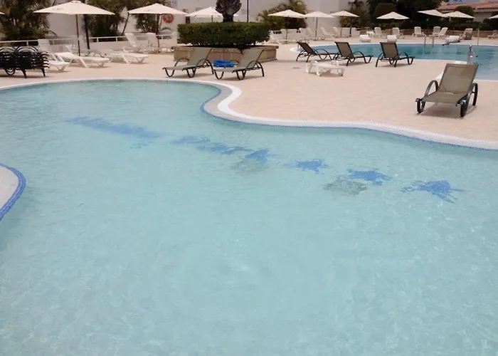 Malibu Park Apartahotel