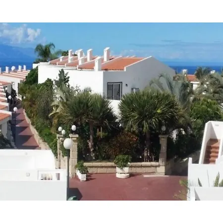 Aparthotel Malibu Park 3*