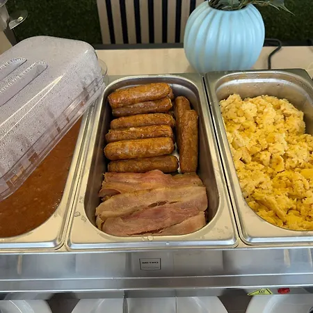 Malibu Park أذيخي