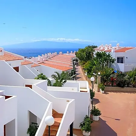 Malibu Park Aparthotel