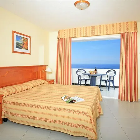 Malibu Park Aparthotel 3*