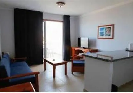 מלון דירות Malibu Park 3*