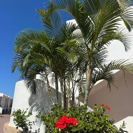 Malibu Park Aparthotel