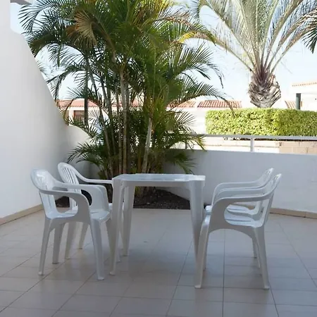 Malibu Park 3* アデヘ