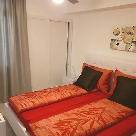 Malibu Park アデヘ