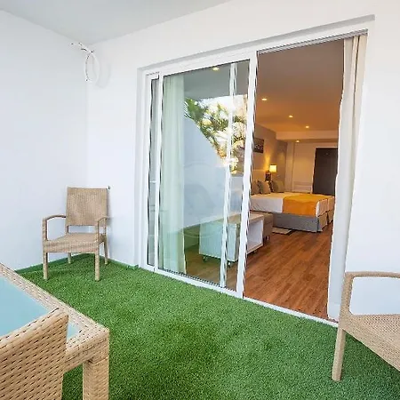 Malibu Park アデヘ