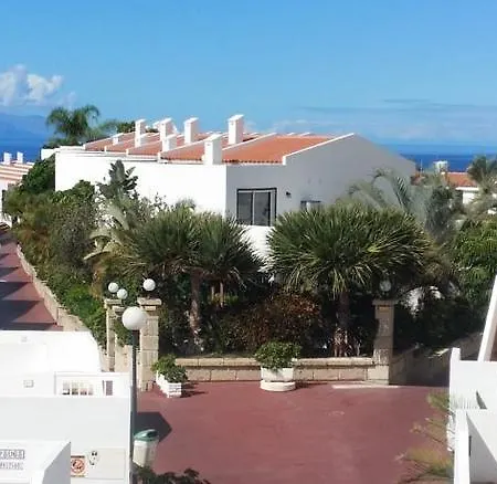 Malibu Park 3* アデヘ