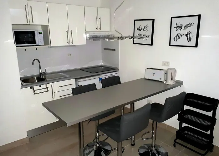 Malibu Park Aparthotel 3*